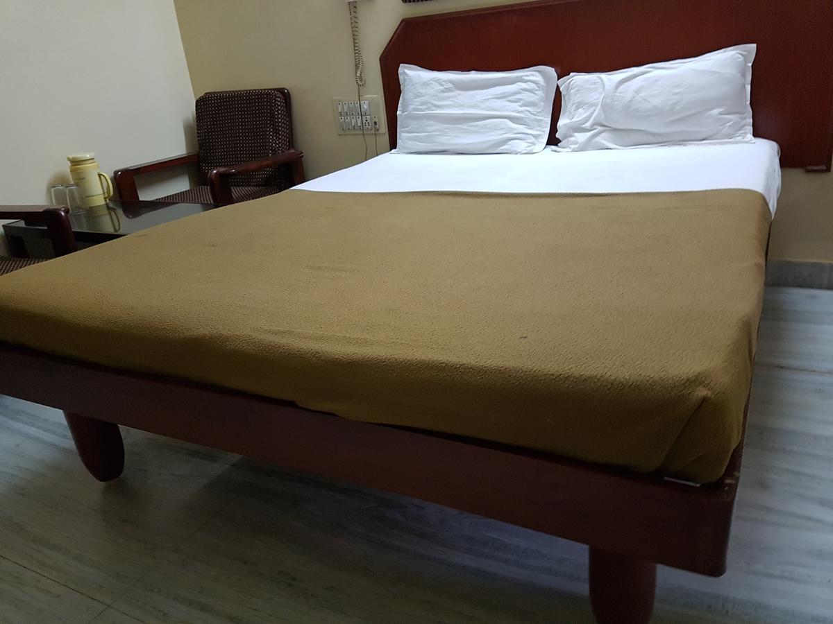 Sri Sai Residency Hotell Tirupati Eksteriør bilde