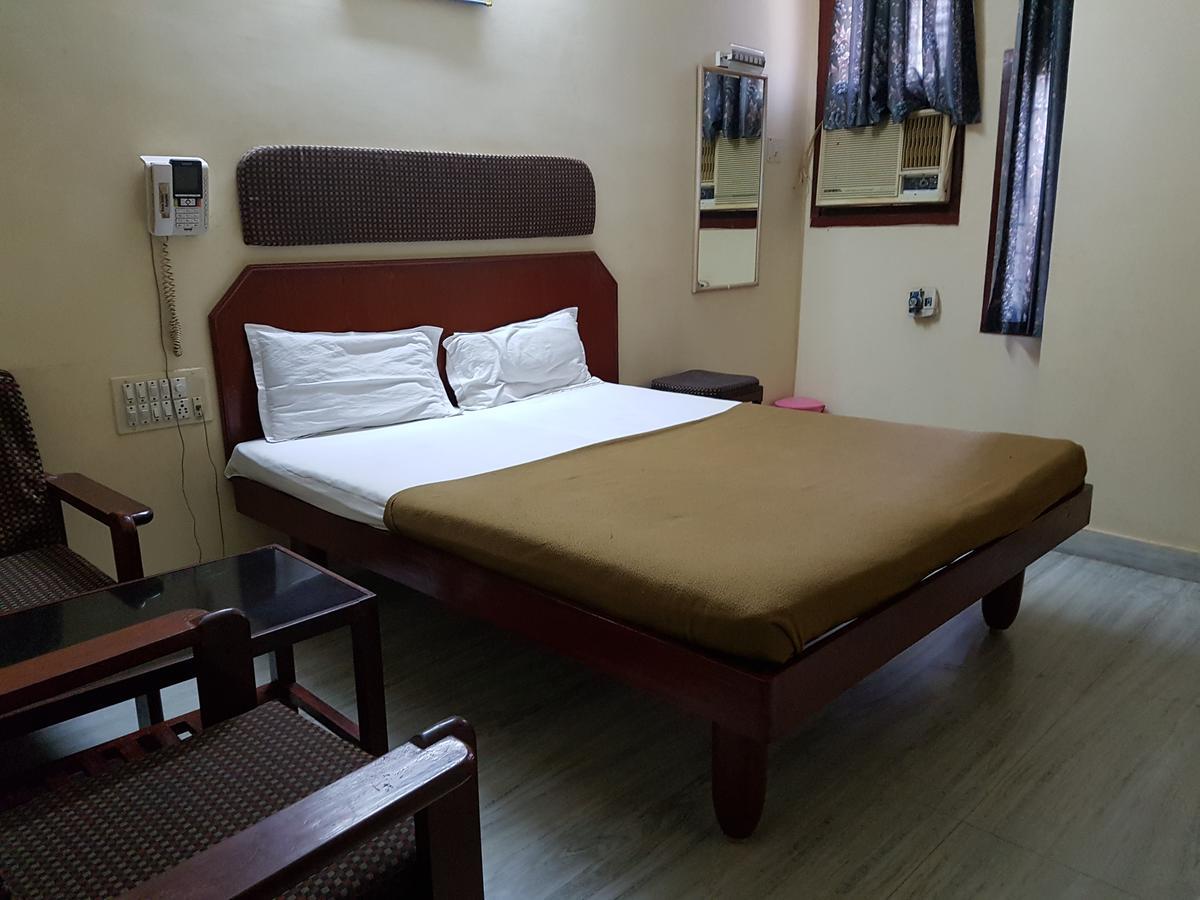Sri Sai Residency Hotell Tirupati Eksteriør bilde