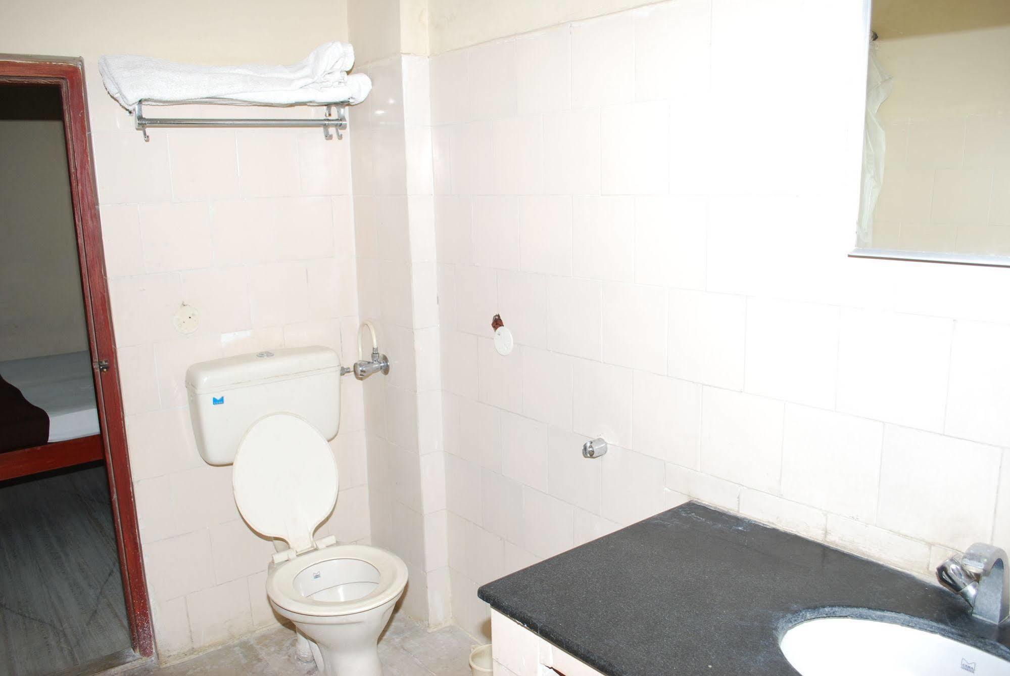 Sri Sai Residency Hotell Tirupati Eksteriør bilde