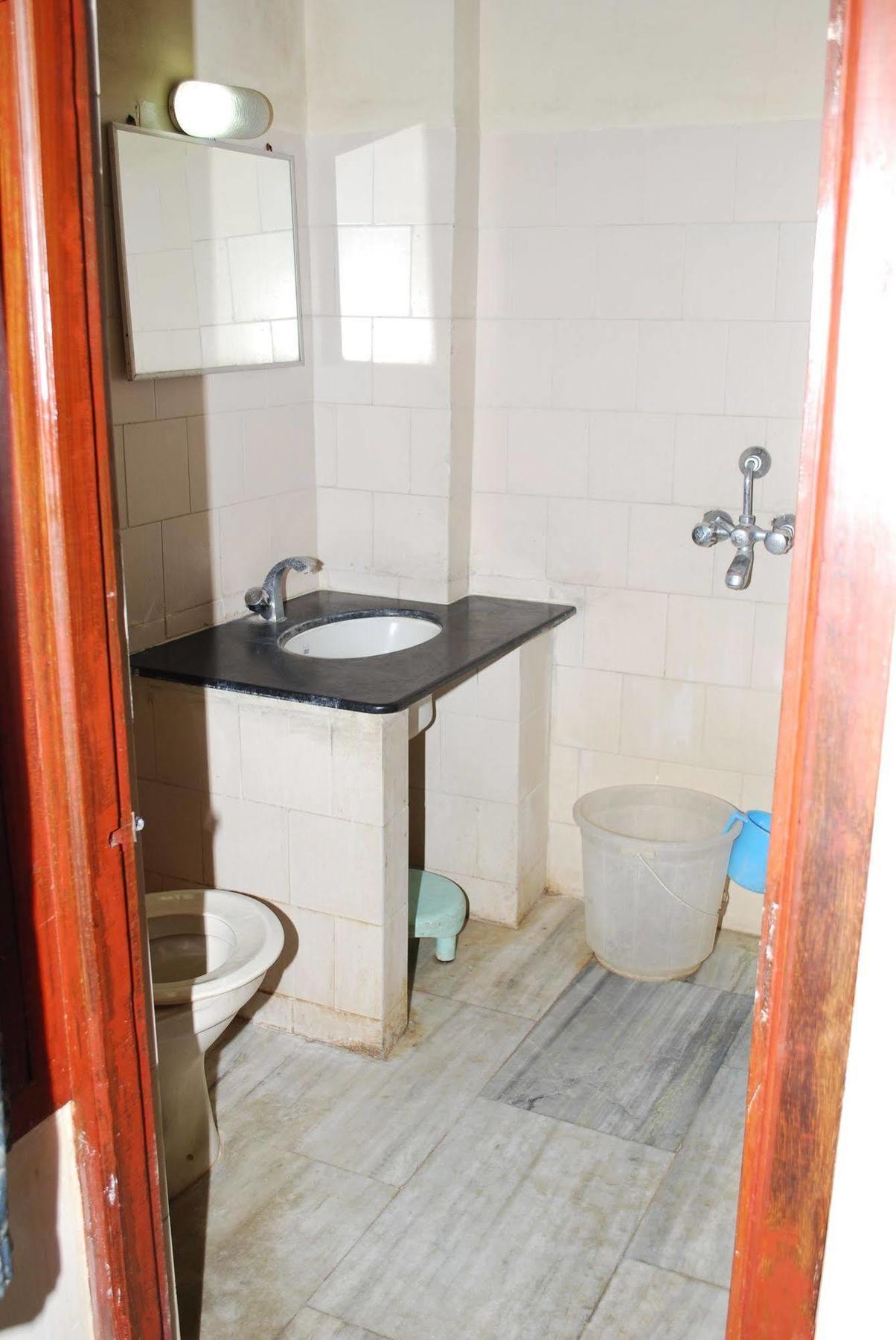 Sri Sai Residency Hotell Tirupati Eksteriør bilde